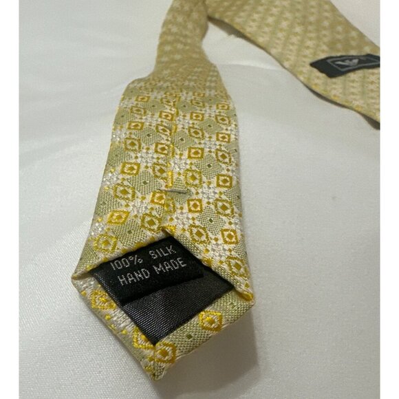 Giorgio Armani 100% Silk Handmade Yellow & Gold Patterned Tie - Picture 5 of 5